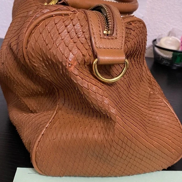 Cynthia Rowley leather satchel snakeskin texture, gold-tone hardware,tassel,Brn - Picture 17 of 17